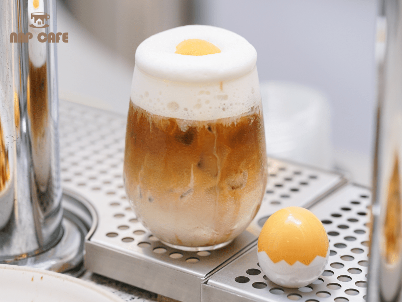 Cách pha cà phê muối của Nap ngon chuẩn bị, bạn có thể oder topping tùy sở thích
