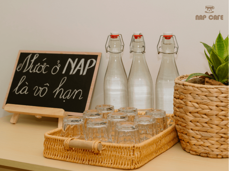 Giá thành cà phê muối tại Nap chỉ từ 50.000VNĐ. Ngoài ra nước lọc sử dụng là hoàn toàn free