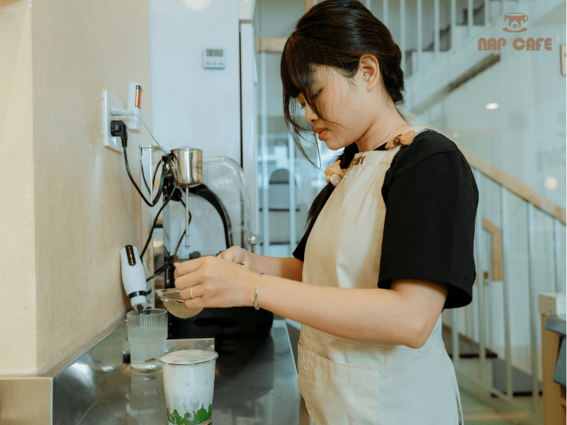Matcha Latte là thức uống signature tại Nap Cafe