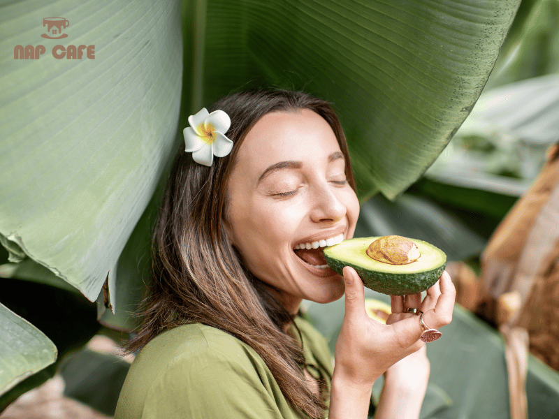 Cà phê bơ cũng là một gợi ý hoàn hảo cho người yêu thích vị béo, ngậy và hương thơm đặc trưng của bơ