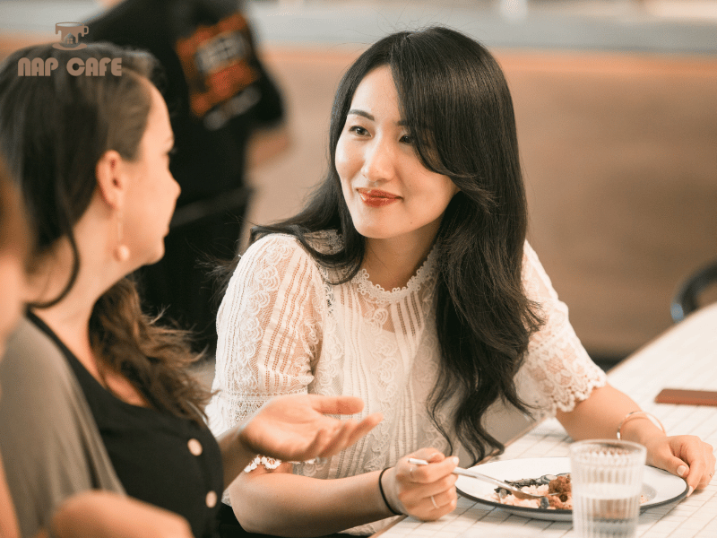 Kỹ năng giao tiếp là cực kỳ cần thiết để người trẻ kết nối và hòa nhập trong thời đại số