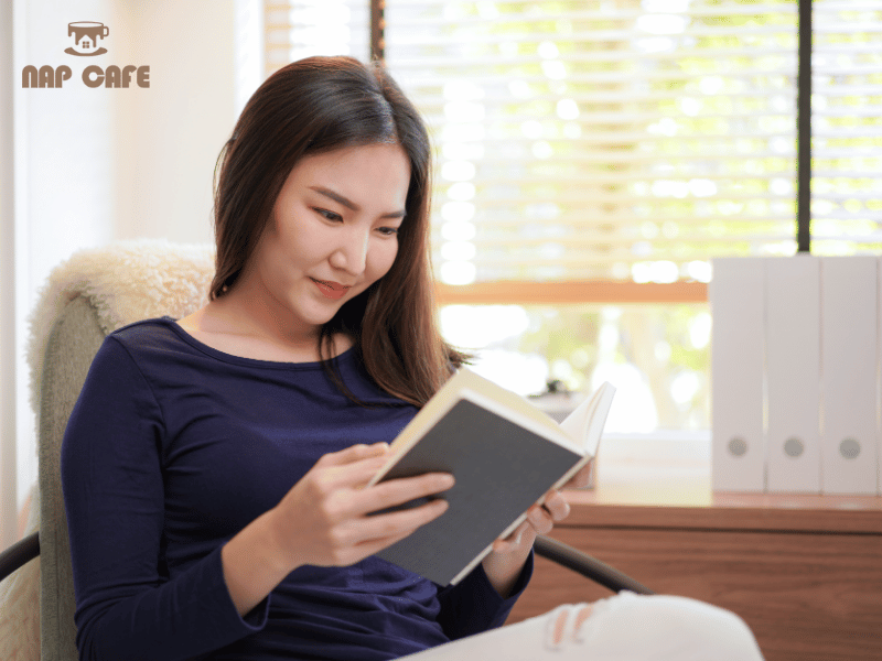 Duy trì thói quen đọc và tra cứu thông tin để rèn luyện tư duy phản biện
