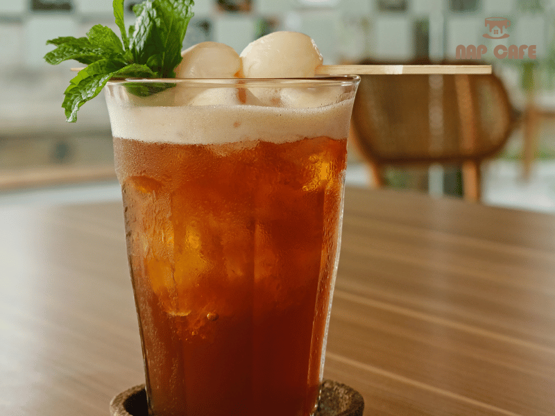 Để đảm bảo giấc ngủ không bị ảnh hưởng, tốt nhất bạn nên thưởng thức trà vải trước 6-7 giờ tối.