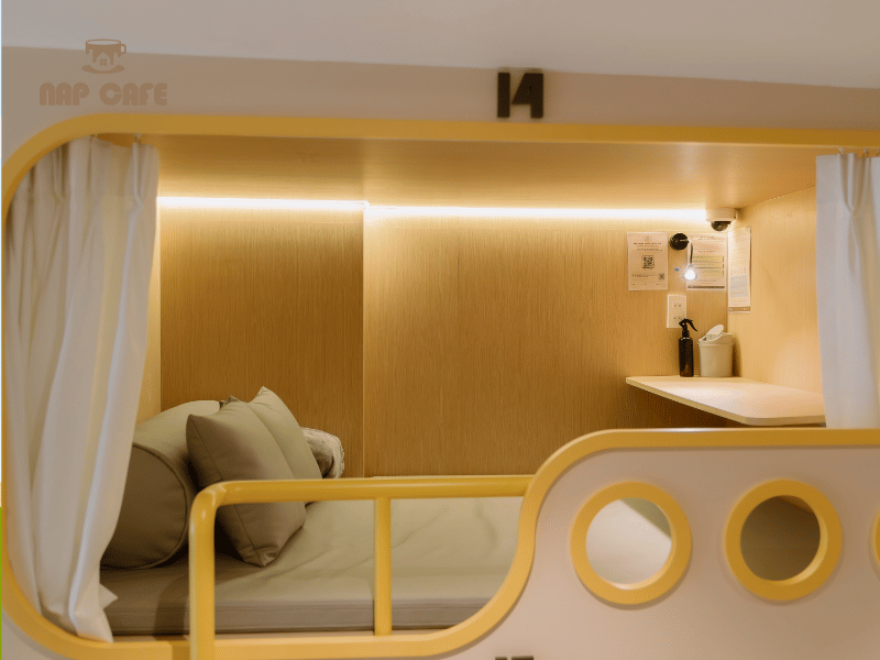 Phòng bedzone được bài trí tối giản, cá nhân hóa mang đến không gian vừa chill, vừa sống ảo cực chất